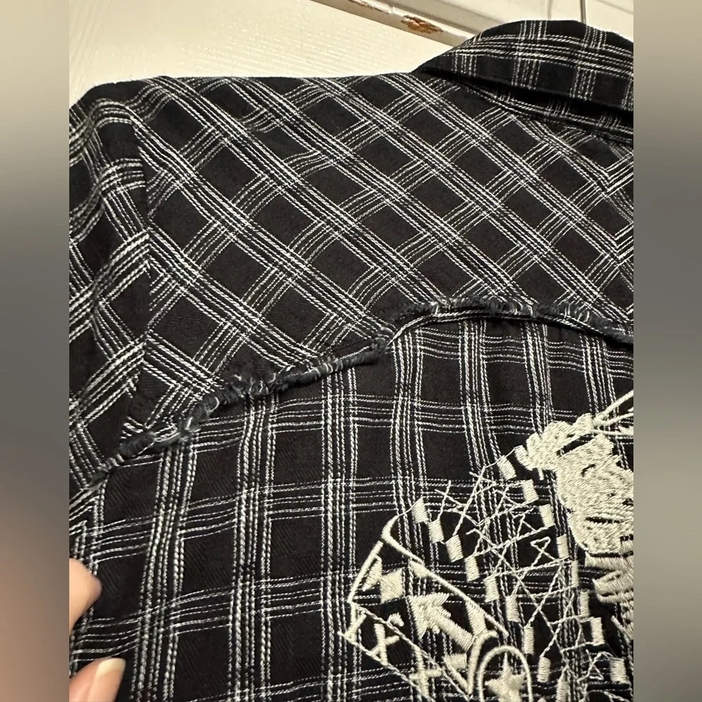 Crow & White Plaid Tier Bell-Sleeve Button-Up - Picture 10 of 11